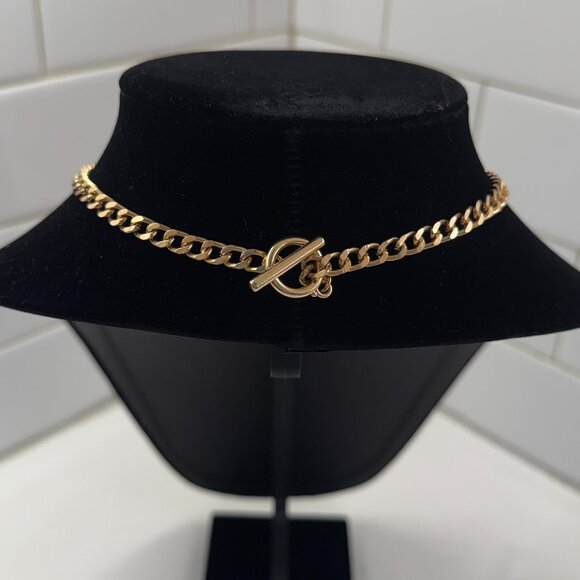 Gold Tone Cuban Chain Choker - Picture 3 of 6